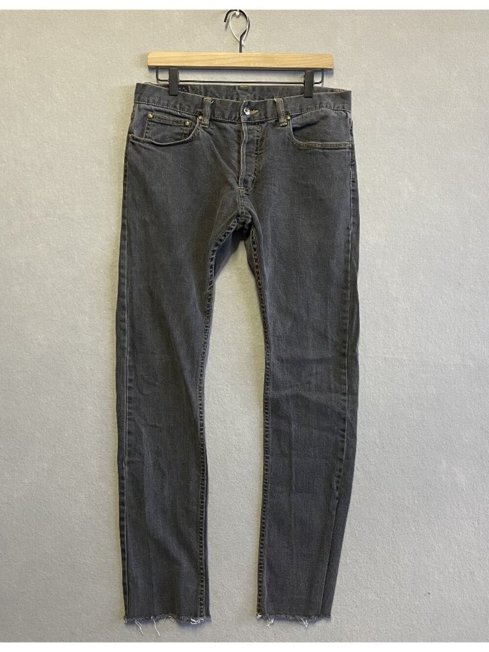 Mishka NYC Womens Distressed Gray Skinny Jeans 34x34 Raw Hem Button-Fly